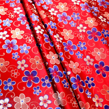 Brocart de soie à motif floral : 75 cm de large. Idéal pour l’ameublement, les costumes et la décoration.