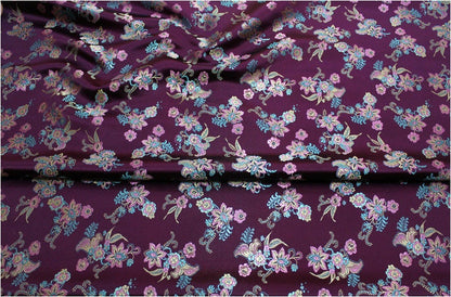 Tissu brocart à motifs floraux : mélange de soie et de rayonne, largeur 75 cm