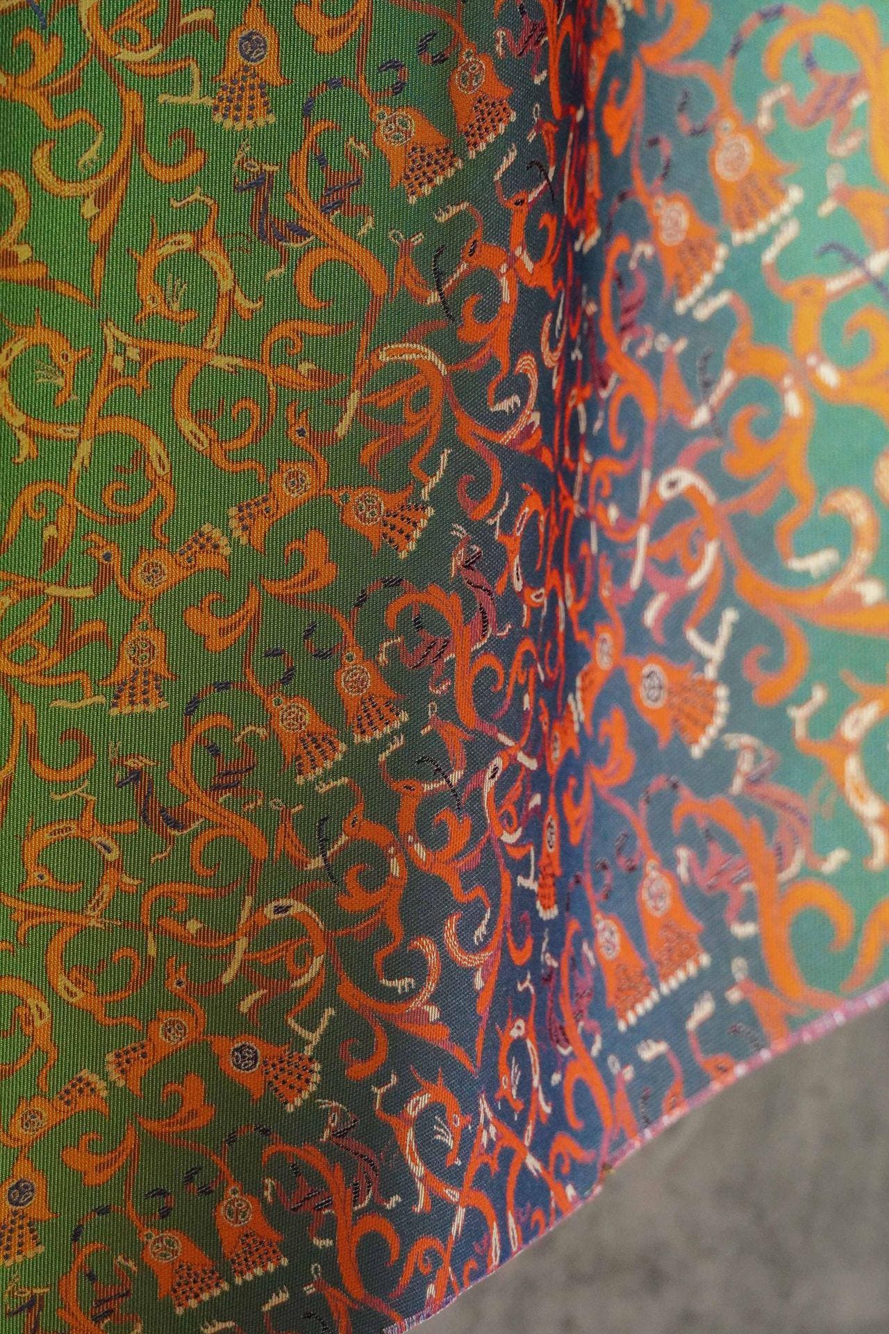Reversible Jacquard Woven Fabric: 3D Ancient Pattern, 59" Wide