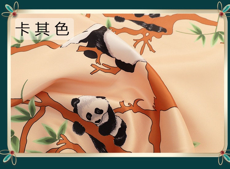 Tissu satiné imprimé panda : polyester doux, 145 cm de large