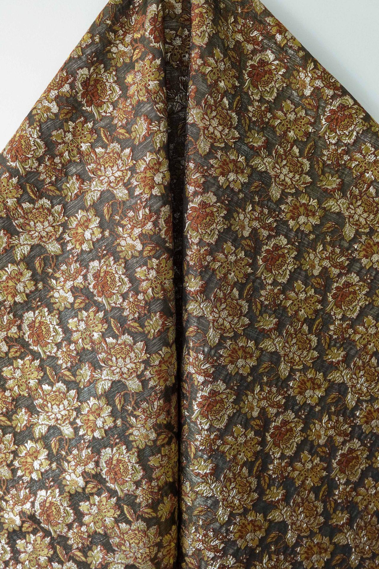 Tissu jacquard européen à motif floral en relief et fil d'or - Brocart de luxe pour ameublement, rideaux, couture, décoration intérieure - Large