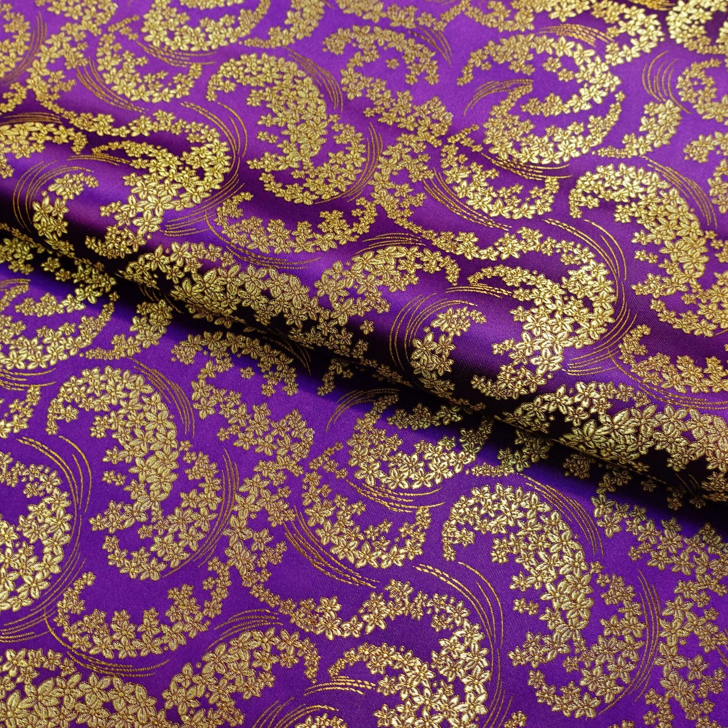 Brocart de soie, motif fleur de lune, largeur 114 cm (45 po) - Vendu au mètre