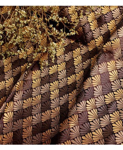 Tissu brocart jacquard coquillage japonais : mélange soie-rayonne, tissu d'ameublement