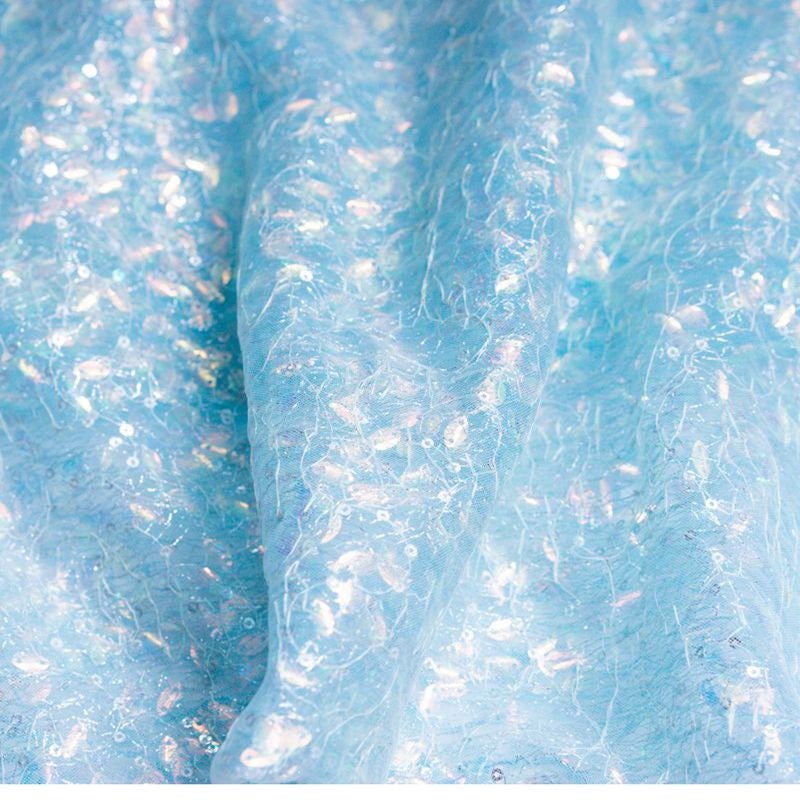Robe de bal en dentelle à sequins colorés : motif Symphony Gradient Beads, largeur 124 cm