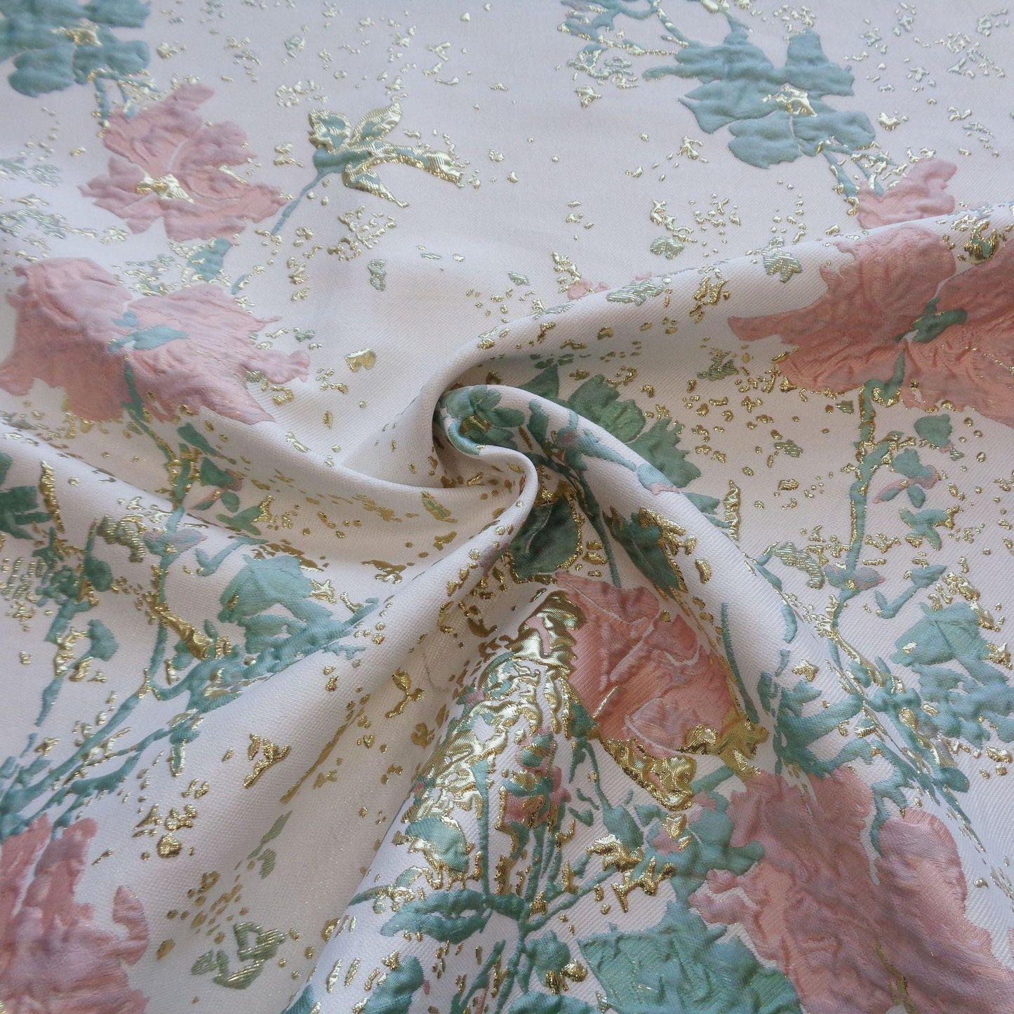 Gold Thread Jacquard Fabric: Palace Style 3D Texture, 56" Wide