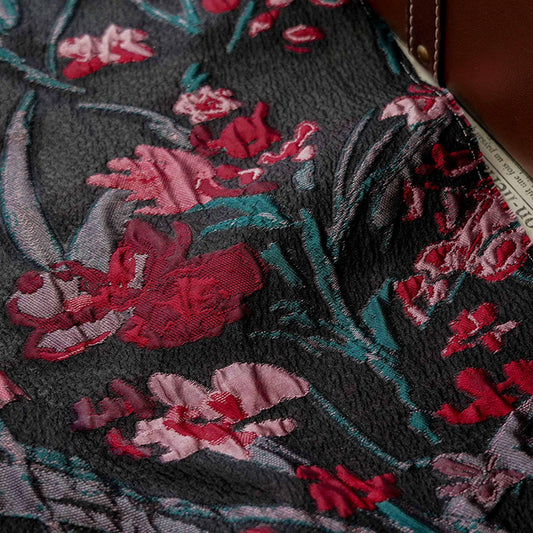 Tissu jacquard à motif floral, style rétro noir et rouge en relief, largeur 142 cm