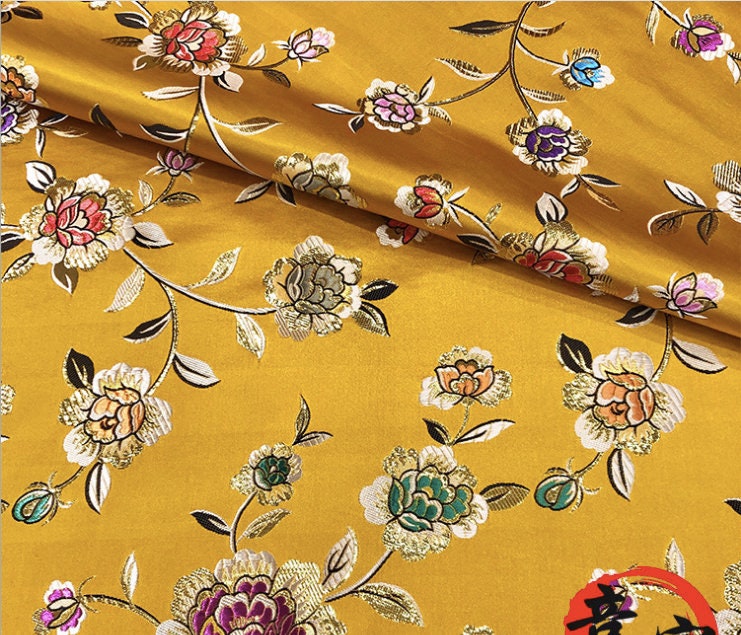 Tissu brocart rose : mélange soie-rayonne de 150 cm de large, tissu pour la confection de cheongsams et qipaos.