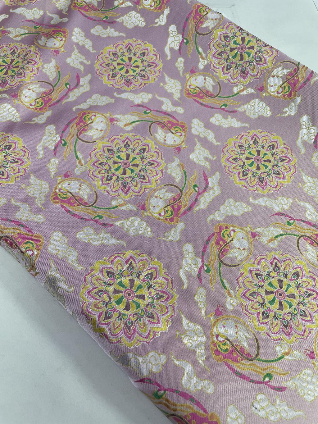 Tissu à motifs Bada tibétains : 55 pouces de large, polyester, pour la couture