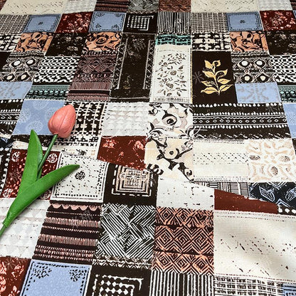 Tissu en coton collage vintage : matériau de quilting d'art rétro (55 po L)