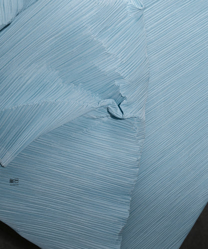 59"W Pleated Crepe Fabric: DIY Wedding & Event Decor