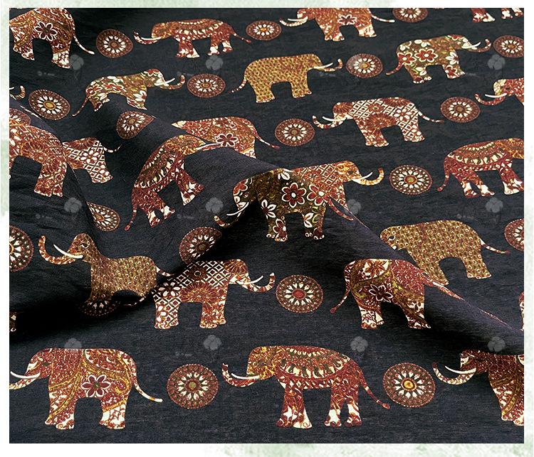Tissu en coton à imprimé éléphants : motif ethnique superposé, matelassage et couture