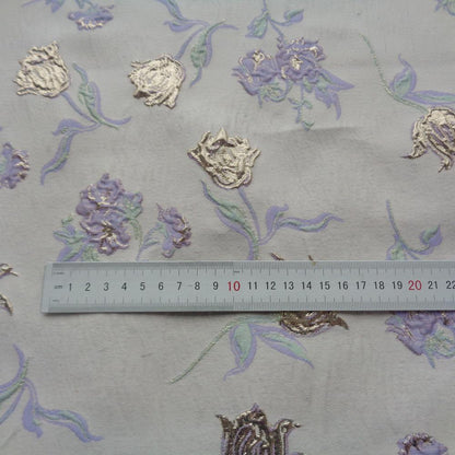 Tissu jacquard Magnolia à feuille d'or : Chenille florale pour ameublement, 142 cm de large