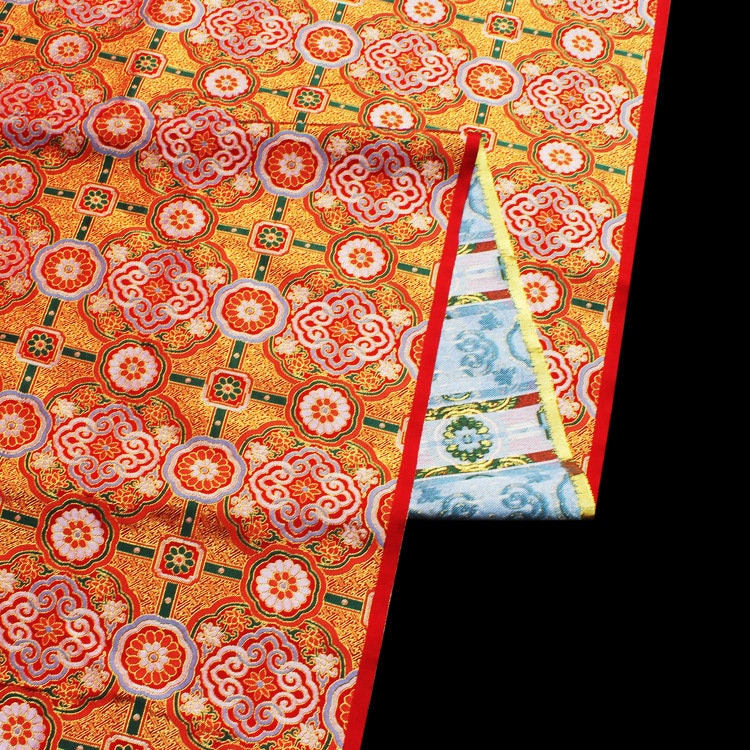 Brocart tibétain : broderie lotus, 147 cm de large, satin de rayonne