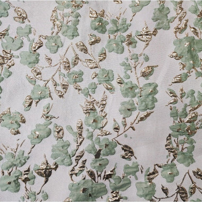 Tissu jacquard à motif floral et fils dorés : texture 3D pour ameublement et costumes - 142 cm de large