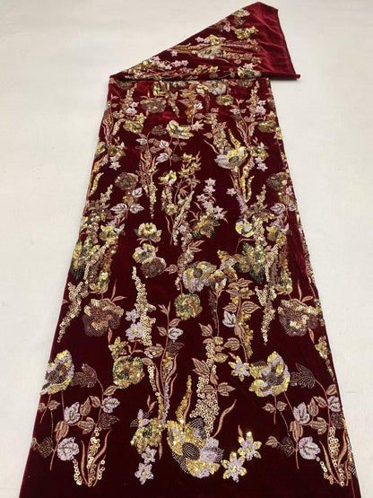 Tissu velours brodé à motifs floraux ���� Paillettes et perles" large