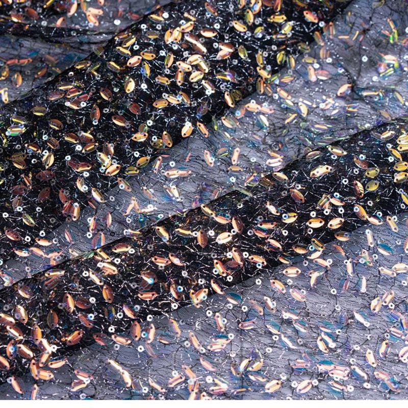 Robe de bal en dentelle à sequins colorés : motif Symphony Gradient Beads, largeur 124 cm