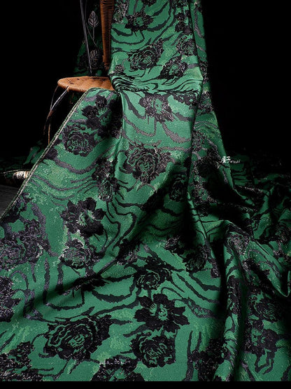 Tissu jacquard vert gaufré : polyester de luxe pour l’ameublement, les rideaux et la couture