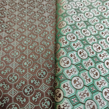 Tissu brocart jacquard à motifs floraux : mélange de soie et de rayonne, style Tang chinois