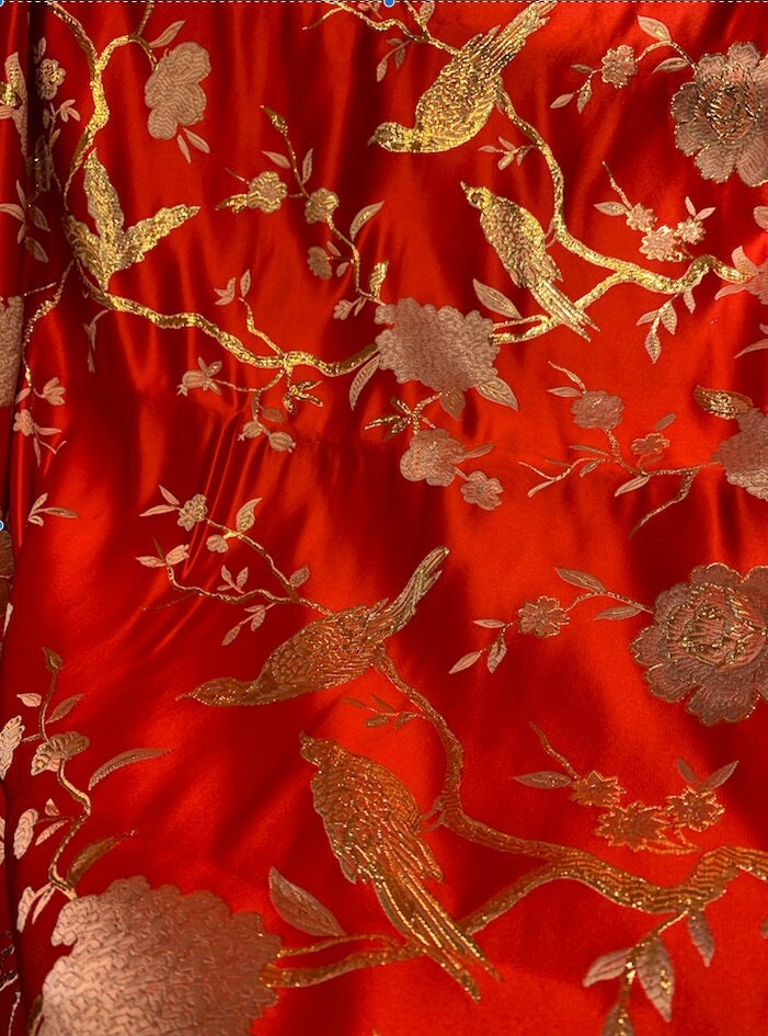 Gold Thread Damask Fabric: Metallic Jacquard Brocade (59"W)