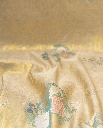 Tissu brocart japonais Nishijin : satin jacquard floral (59 pouces de large)