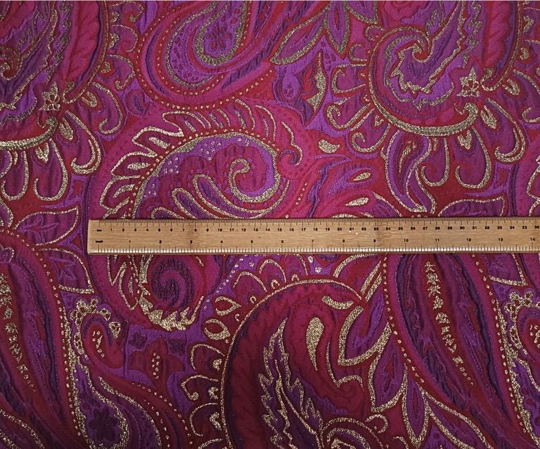 Gold Thread Paisley Jacquard Fabric - 56" Wide Designer Clothing