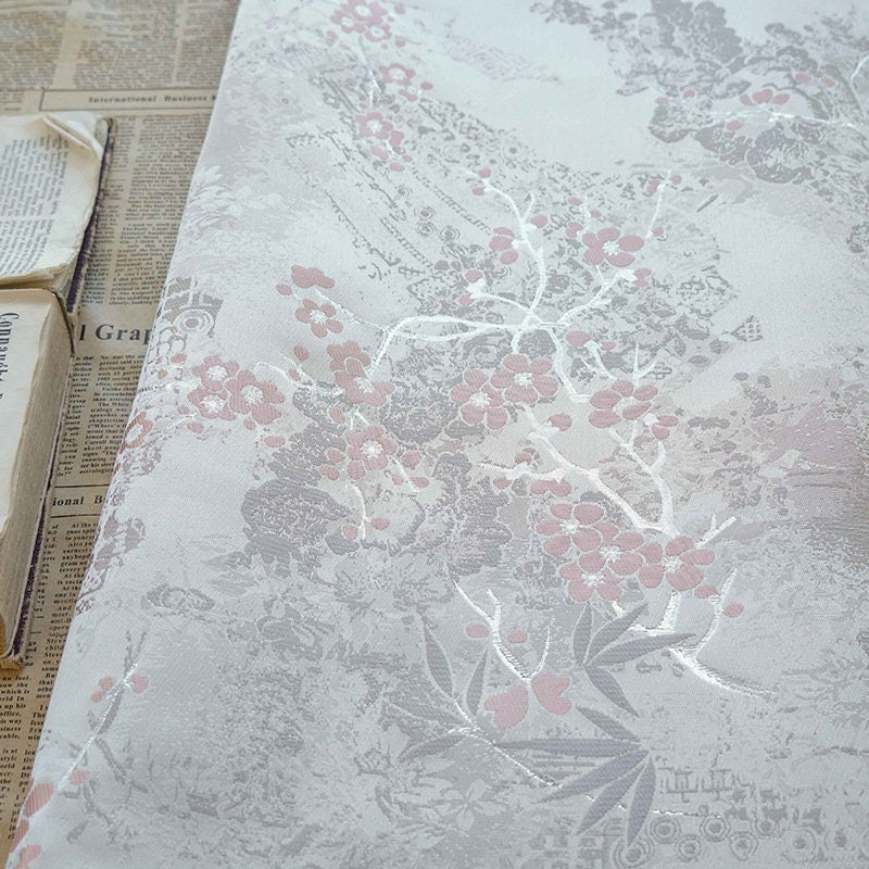 Tissu jacquard à motif papillon argenté : ameublement et costumes, 145 cm de large