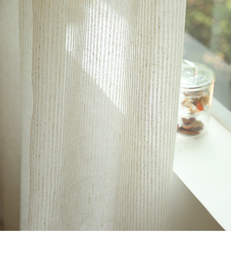 Tissu d'ameublement rayé en lin mélangé : grain vertical naturel, 110 po H