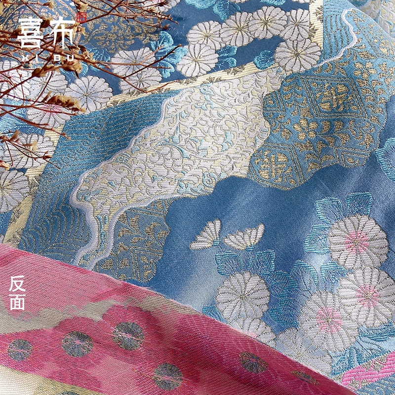 Nishijin Woven Brocade Fabric: Gold Flower Jacquard Silk Blend (29.5/59"W)