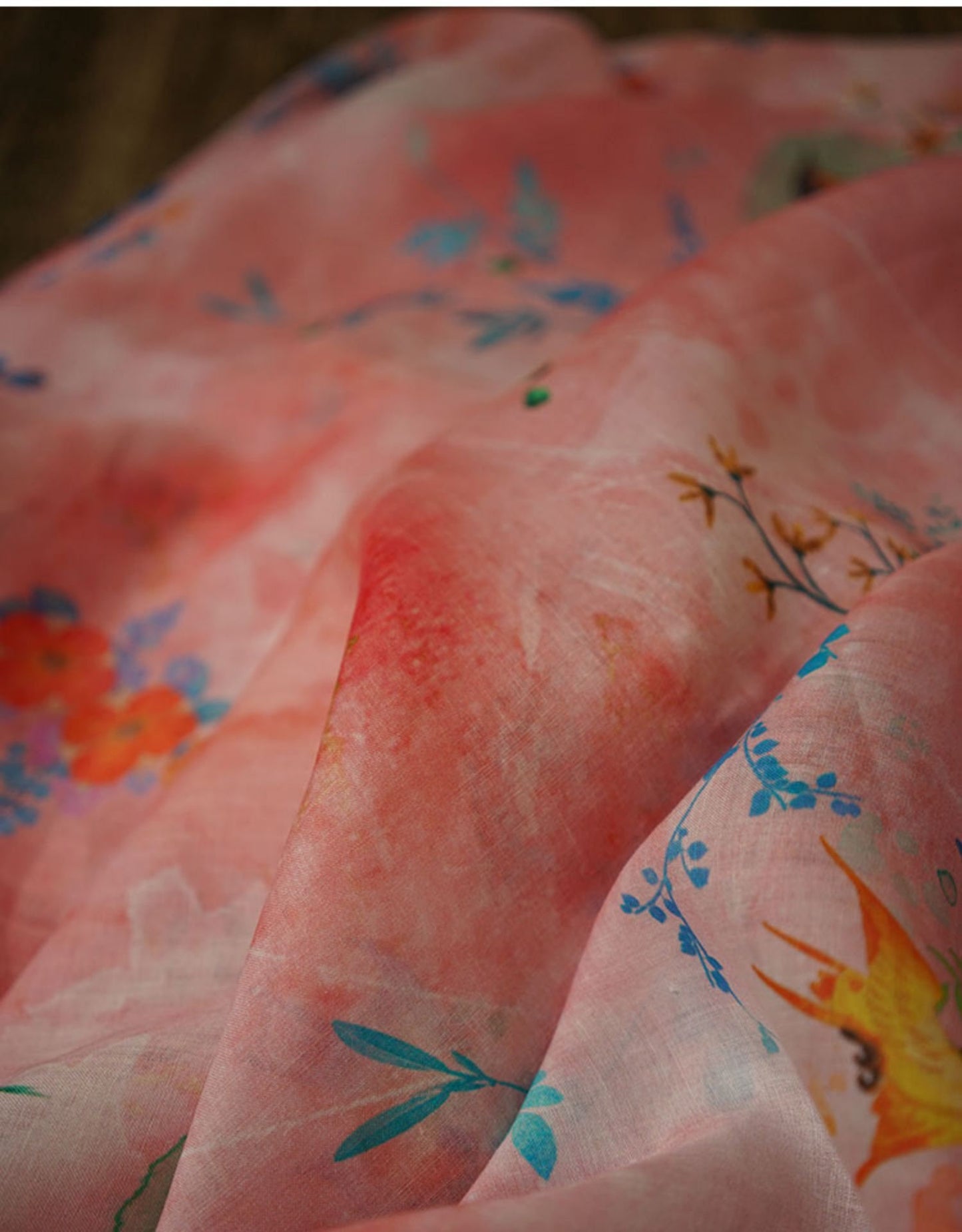 Tissu ramie à motif floral printanier : textile léger pour vêtements et maison, 140 cm de large