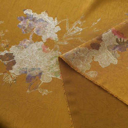 Tissu jacquard à motifs floraux dorés : acétate brillant pour la confection de vêtements