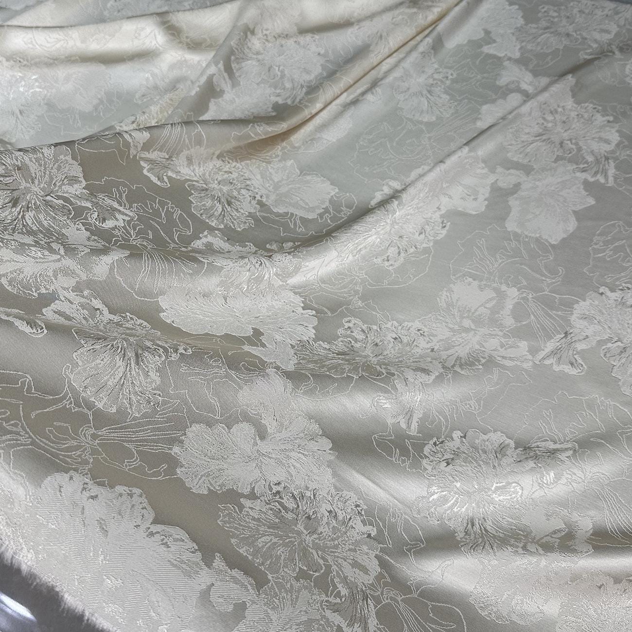 Elegant Flower Pattern Rayon-Vicose Jacquard Fabric, 59" Wide, 10 colors