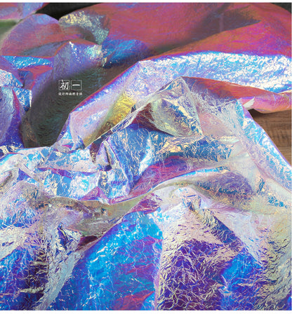 Tissu TPU irisé : texture froissée laser Symphony, 135 cm de large