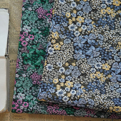 Tissu jacquard à motif floral : polyester texturé 3D, largeur 150 cm