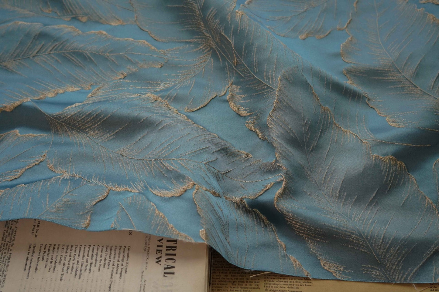 Gold Thread Leaf Jacquard Fabric: 3D Texture Upholstery, 57" Wide