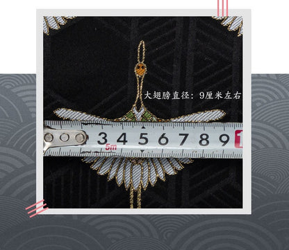 Tissu brocart japonais Nishijin : soie jacquard à motif de grues noires, 150 cm de large