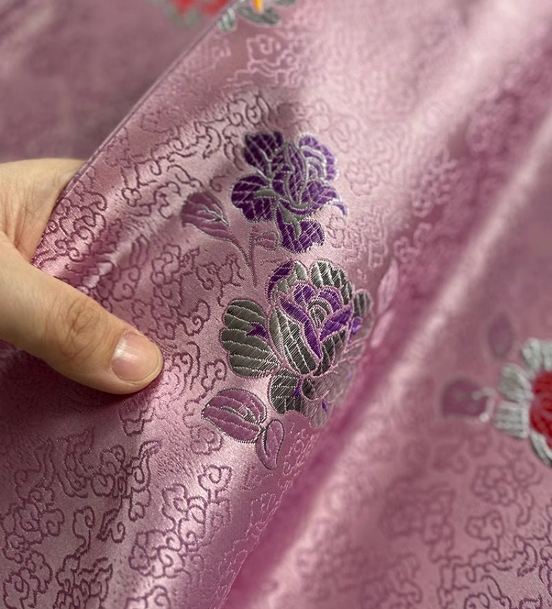 Tissu brocart à fleurs de prunier roses : Rayonne Cheongsam Qipao Matériel de couture