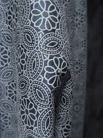 Tissu denim jacquard à motif floral : Matière première pour la couture, 145 cm