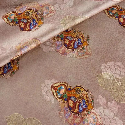 Tissu satiné en soie couleur thé : imprimé de courges rose pâle grisâtre, 147 cm de large
