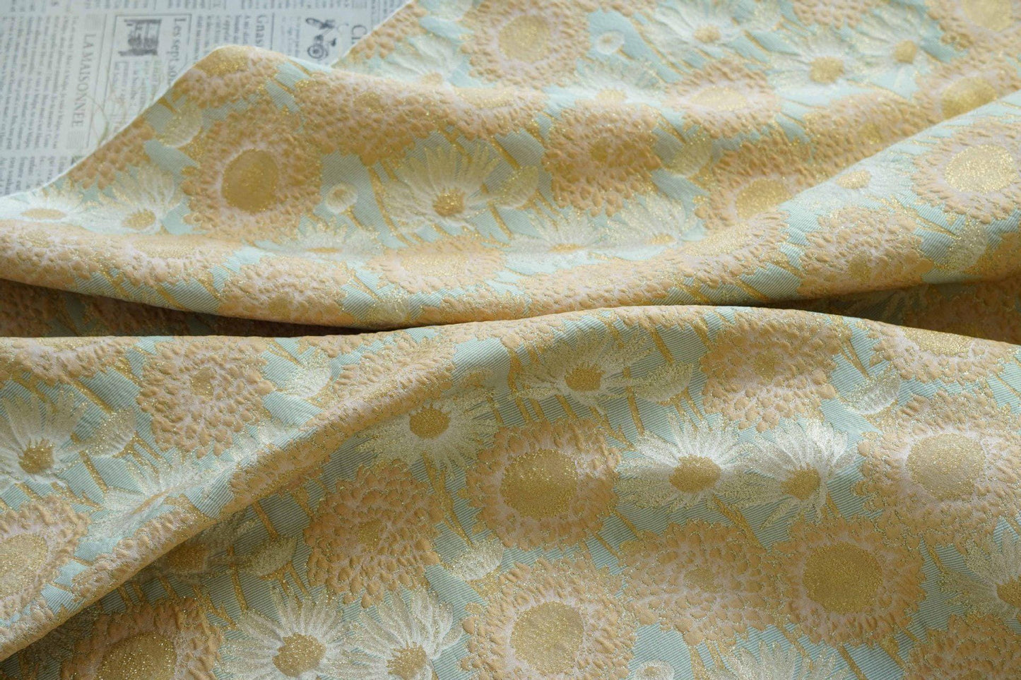Embossed Daisy Jacquard Fabric With Gold Thread: Vintage Court Style, 63"W