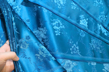 Floral Jacquard Brocade Fabric: Elegant Upholstery & Costume Sewing (29.5"W)
