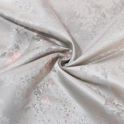 Tissu brocart Fleur de Prunier : Coussin Cheongsam argent et rose, 150 cm de large