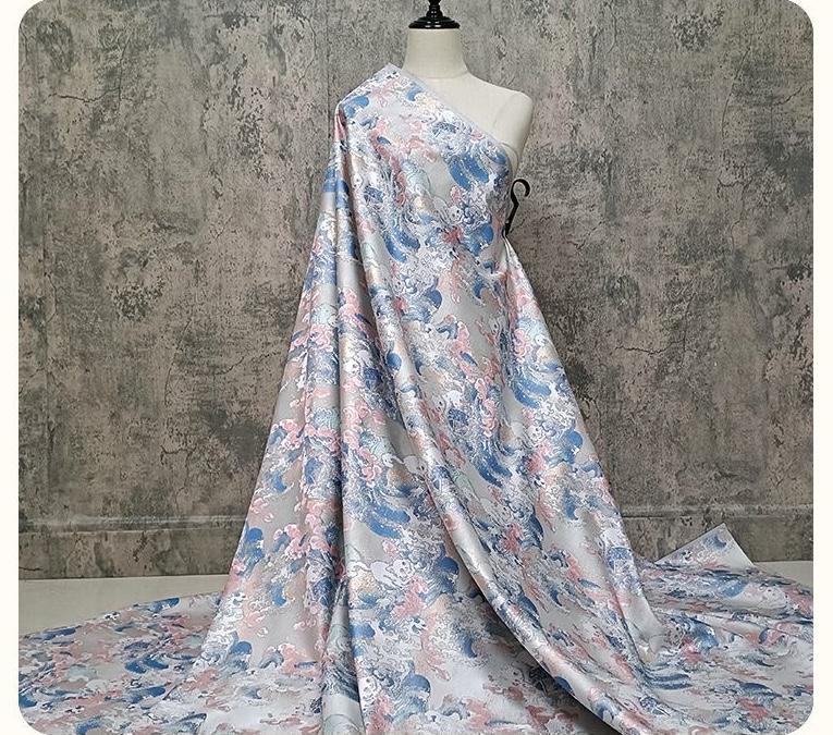 Tissu Jacquard Chat Navigateur – Motif tissé or métallisé, Couture & Maison