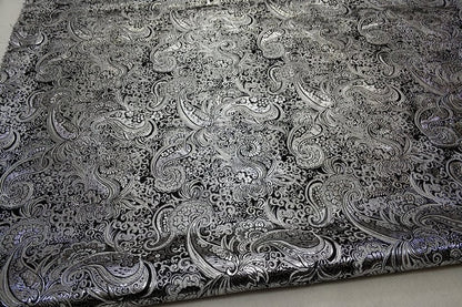 Tissu brocart argenté à motifs floraux : largeur 75 cm, matière couture rigide