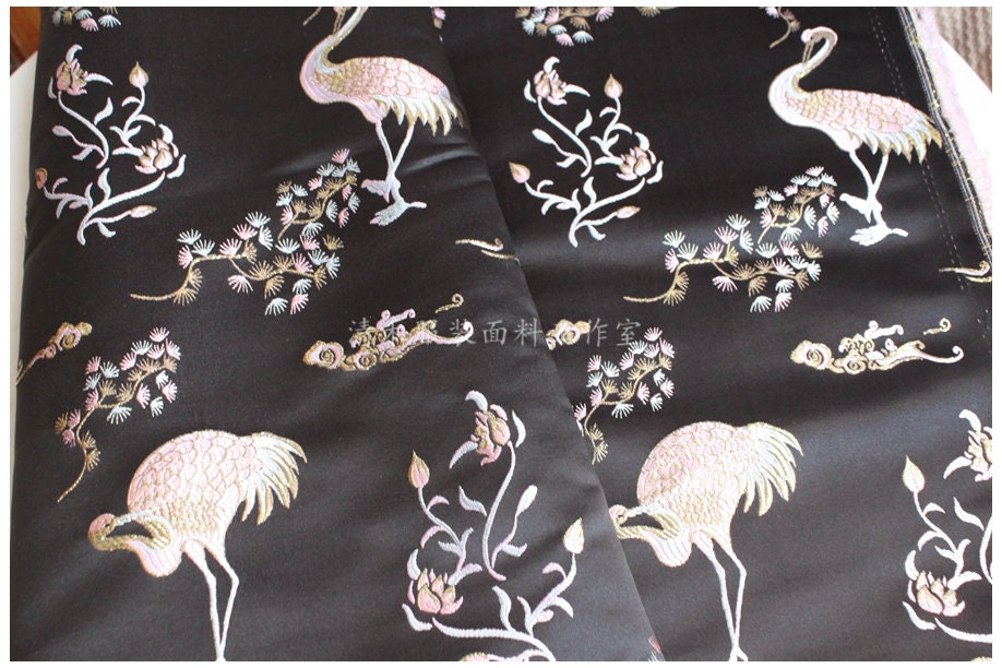 Tissu brocart satiné jacquard à mille grues : Matériel de couture pour cheongsam ancien