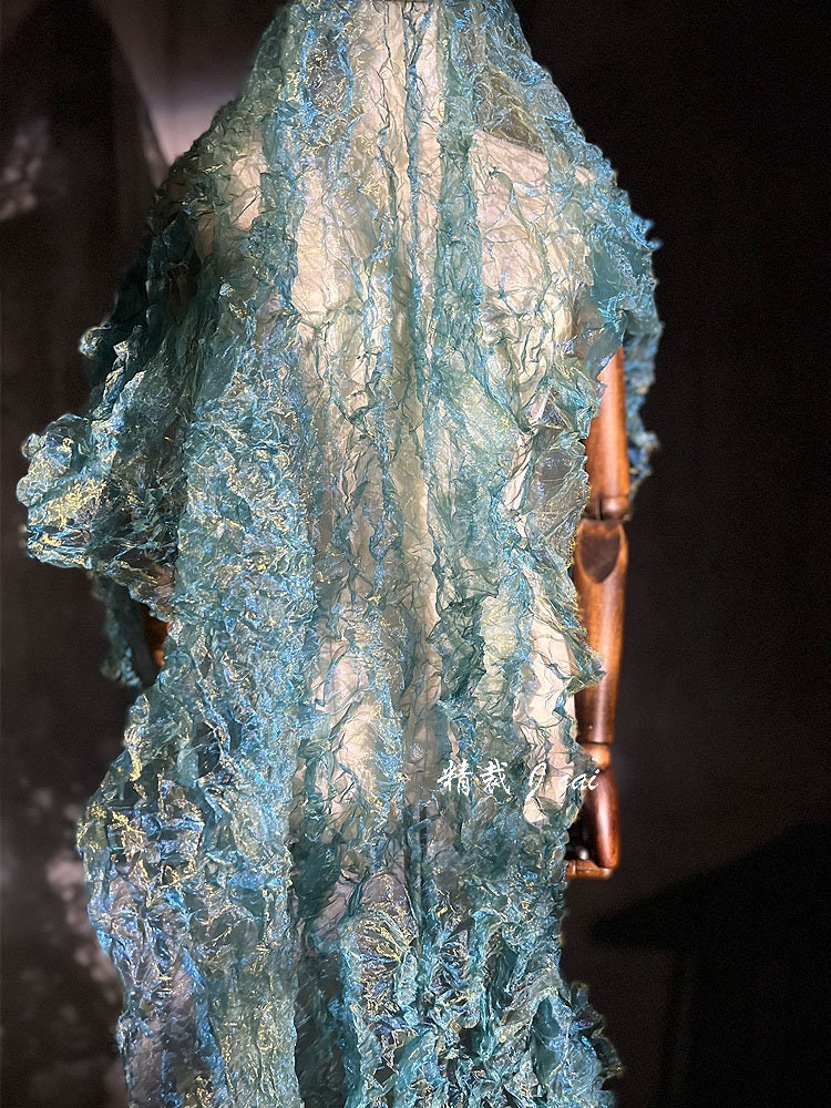 Tissu organza texturé 3D : plis cristallins irréguliers, 140 cm de large
