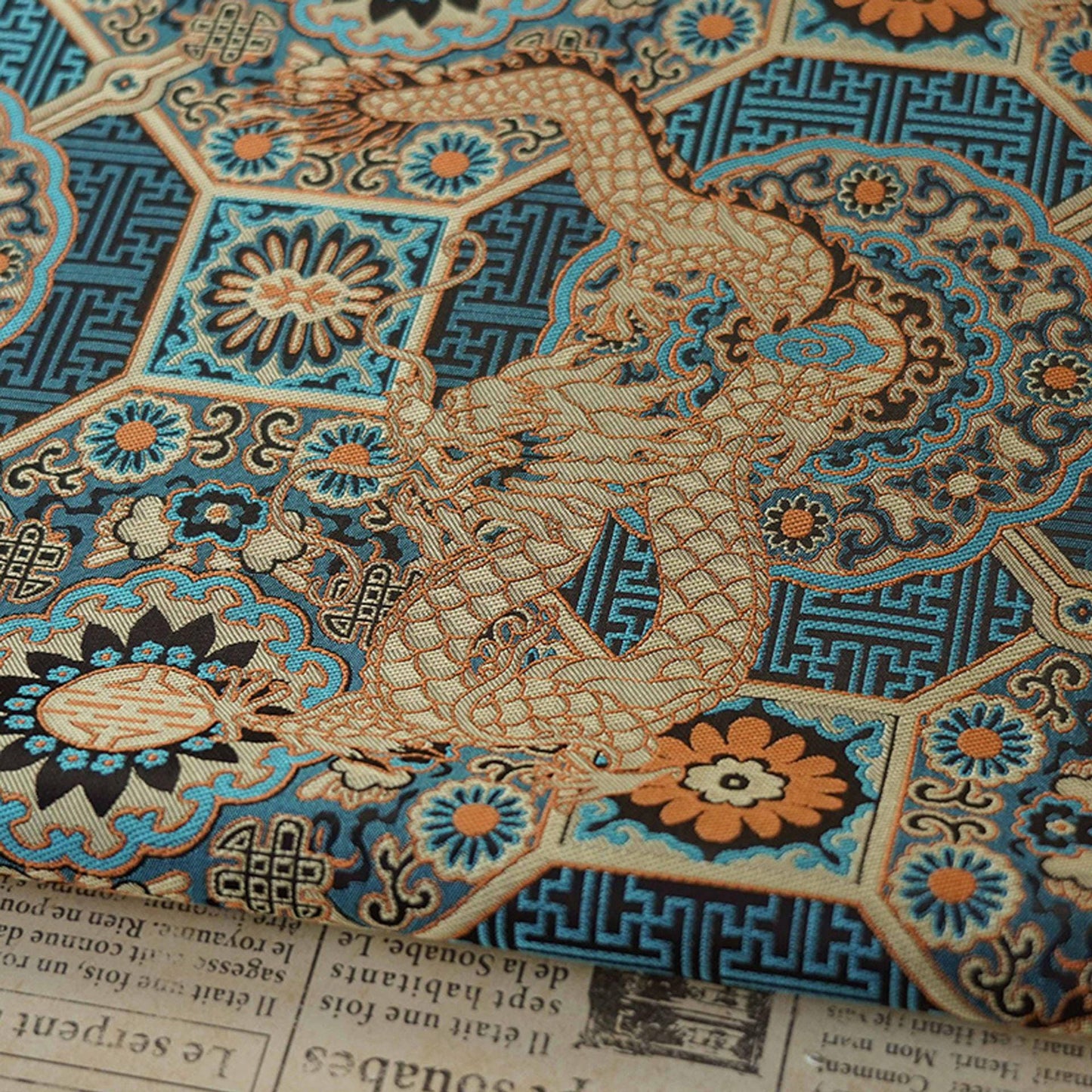 Tissu Dragon Mongol : Motif Bada tibétain pour l’ameublement, les costumes et la décoration