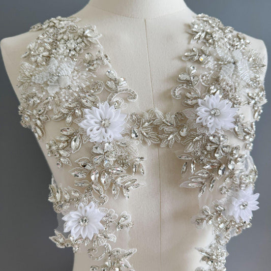 Applique en strass brodée à la main : dentelle de mariée