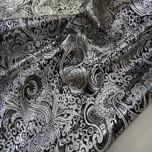 Tissu brocart argenté à motifs floraux : largeur 75 cm, matière couture rigide