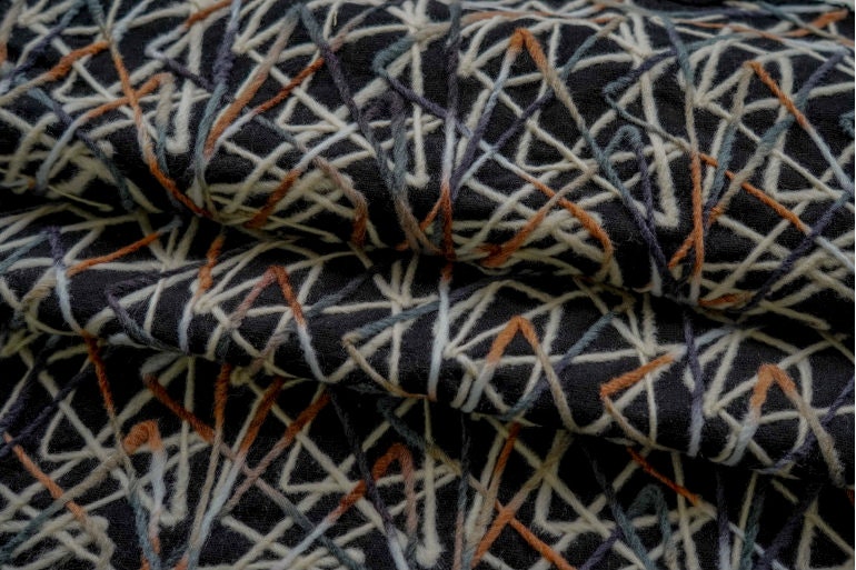 Tissu tricoté à rayures multicolores pelucheuses : revêtement de costume de cosplay, 140 cm de large