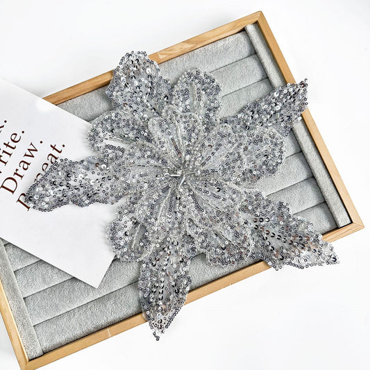 Applique florale en dentelle 3D : Patch floral à coudre avec perles et sequins